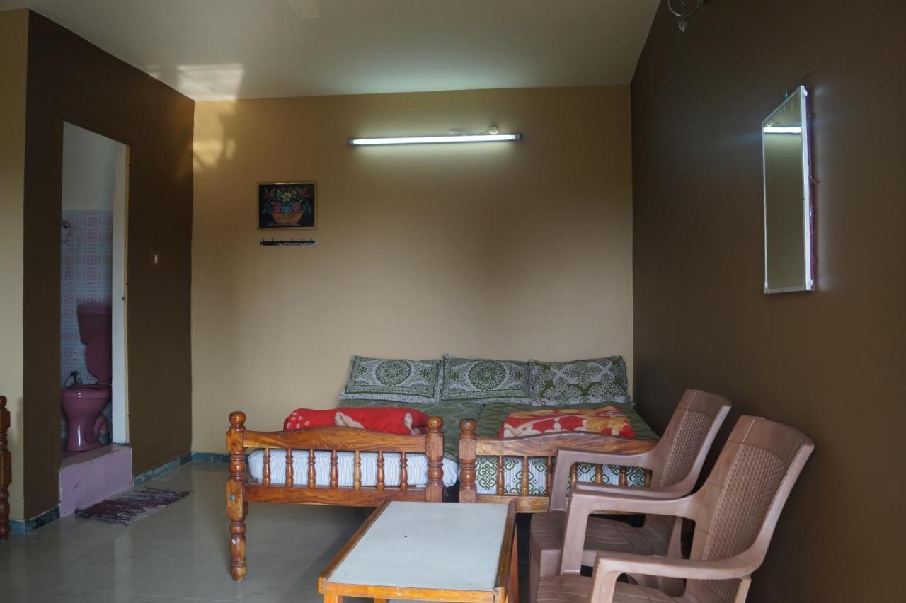 Wins Rooms Vālpārai Exterior foto
